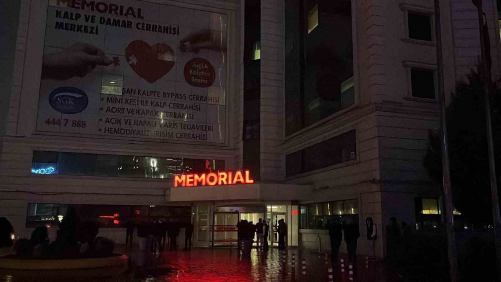 Annesi rahatsızlanmıştı, Selahattin Demirtaş Diyarbakır'da | Polislerin güvenlik önlemi dikkat çekti