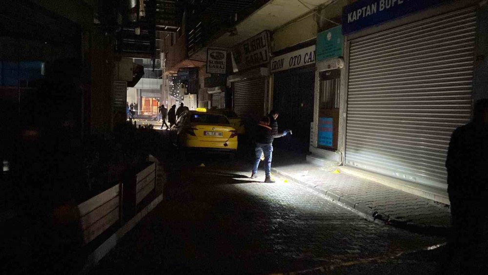 İstanbul'da gece kulübünde silahlı çatışma: 2’si polis 5 yaralı