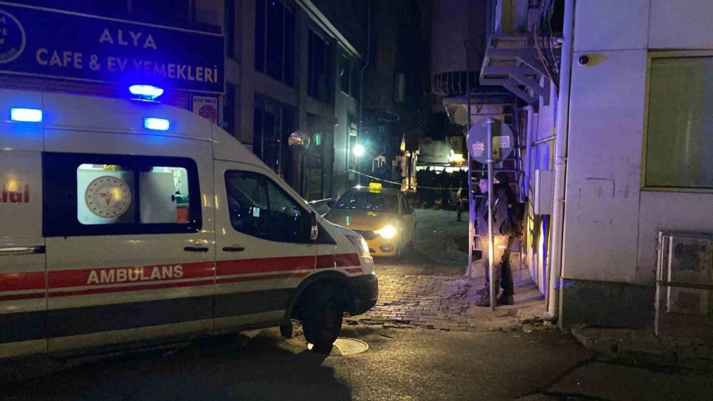 İstanbul'da gece kulübünde silahlı çatışma: 2’si polis 5 yaralı