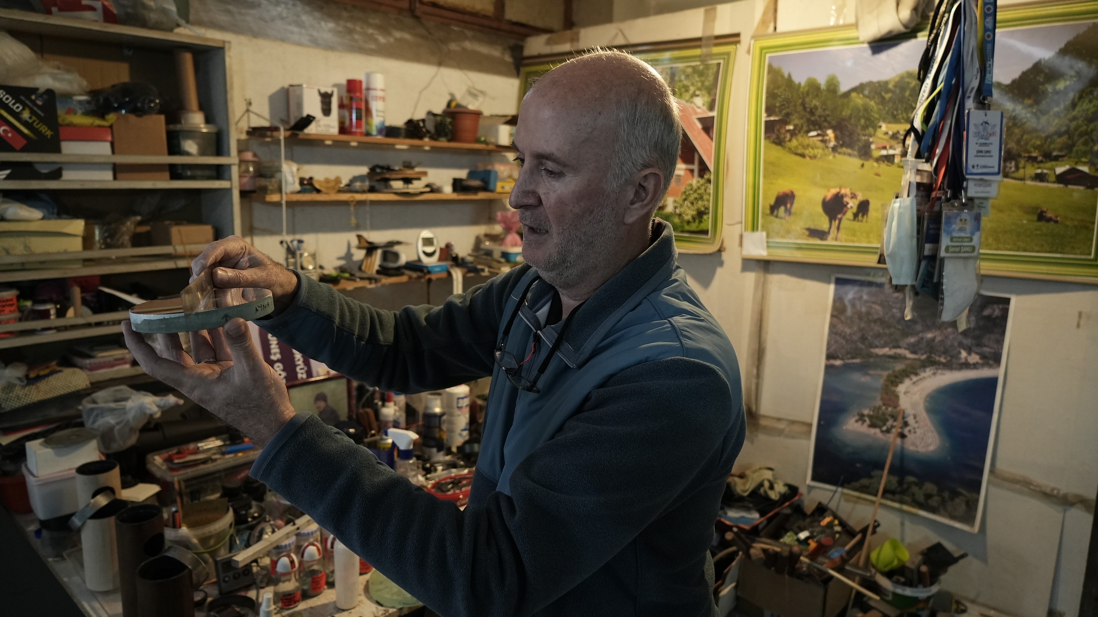 Kendi ürettiği teleskopla, Gezeravcı’nın dolunay önünden geçişini yakalayarak fotoğrafladı!