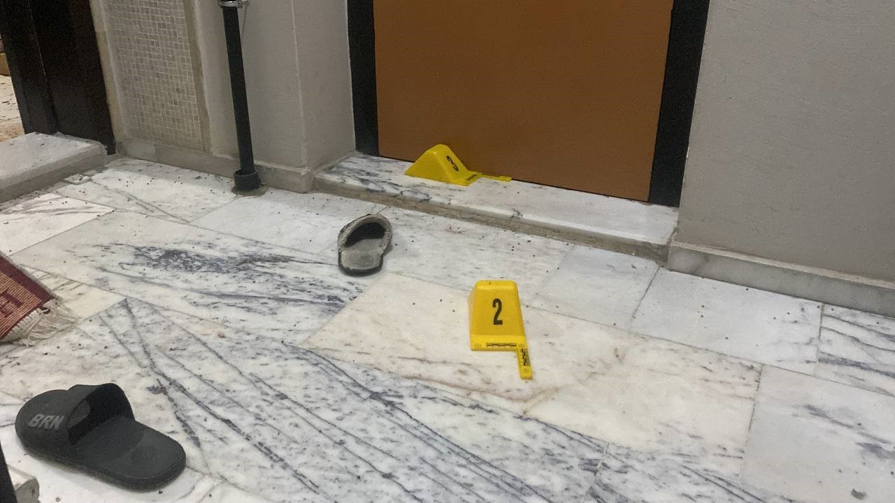 O öfkeli koca tutuklandı! Eşinin bulunduğu evin kapısına kurşun yağdırmıştı