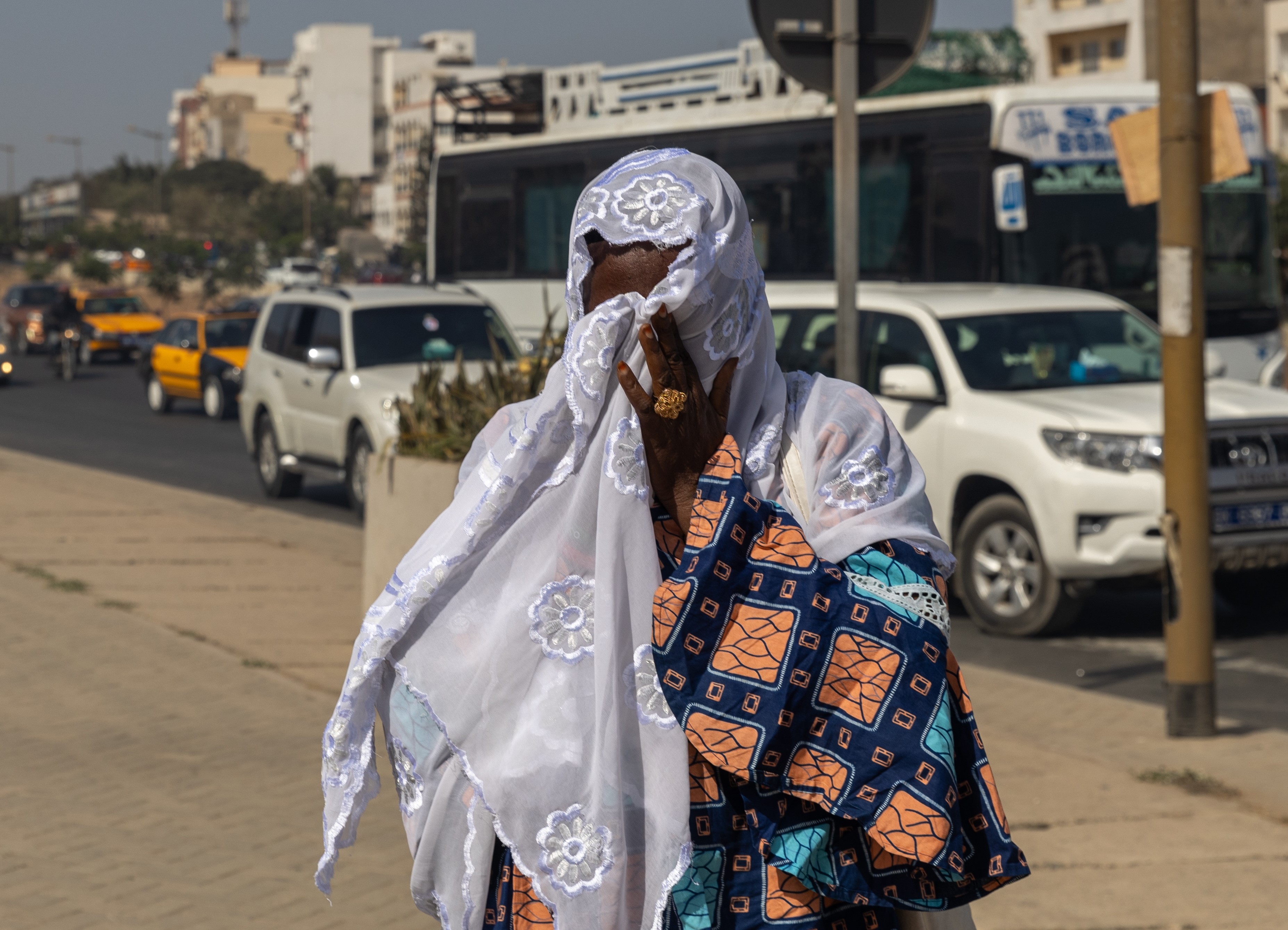 Senegal’de cumhurbaşkanlığı seçimleri ertelendi, halk protesto için sokağa döküldü!