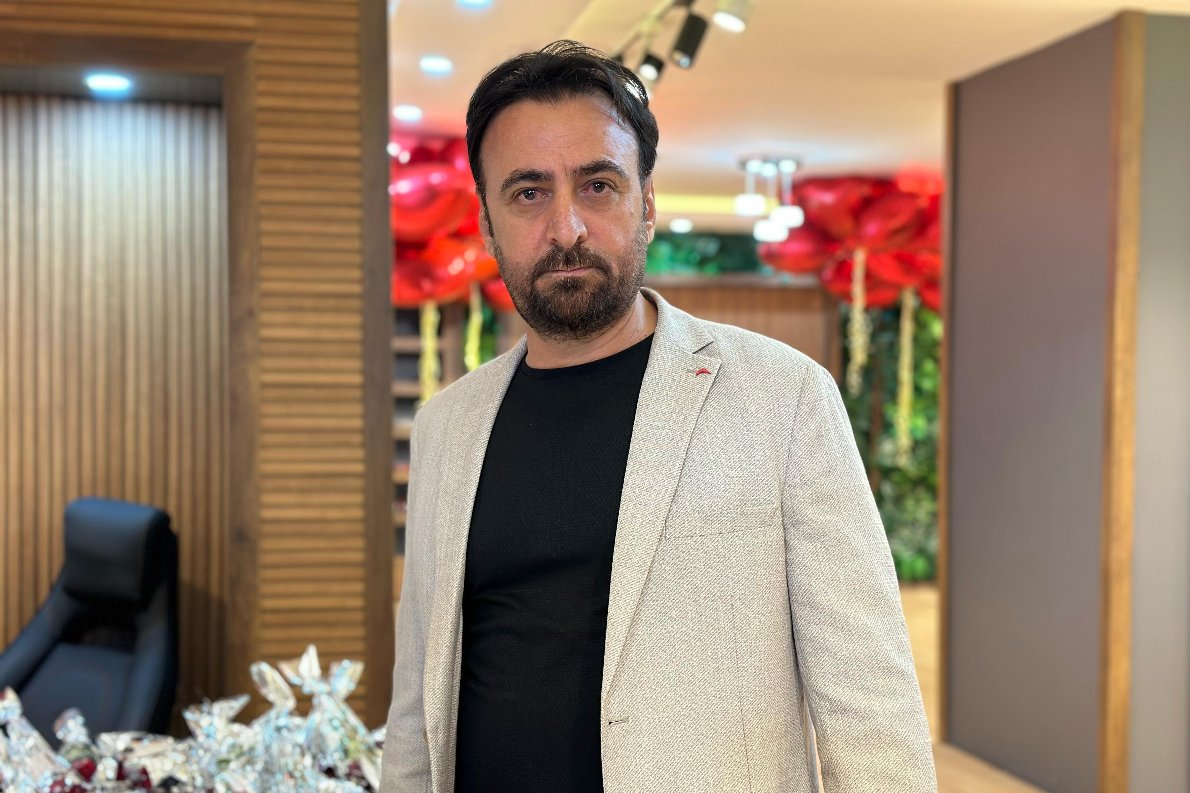 Diyarbakırlı modacıdan, sevgililer gününe özel tasarım