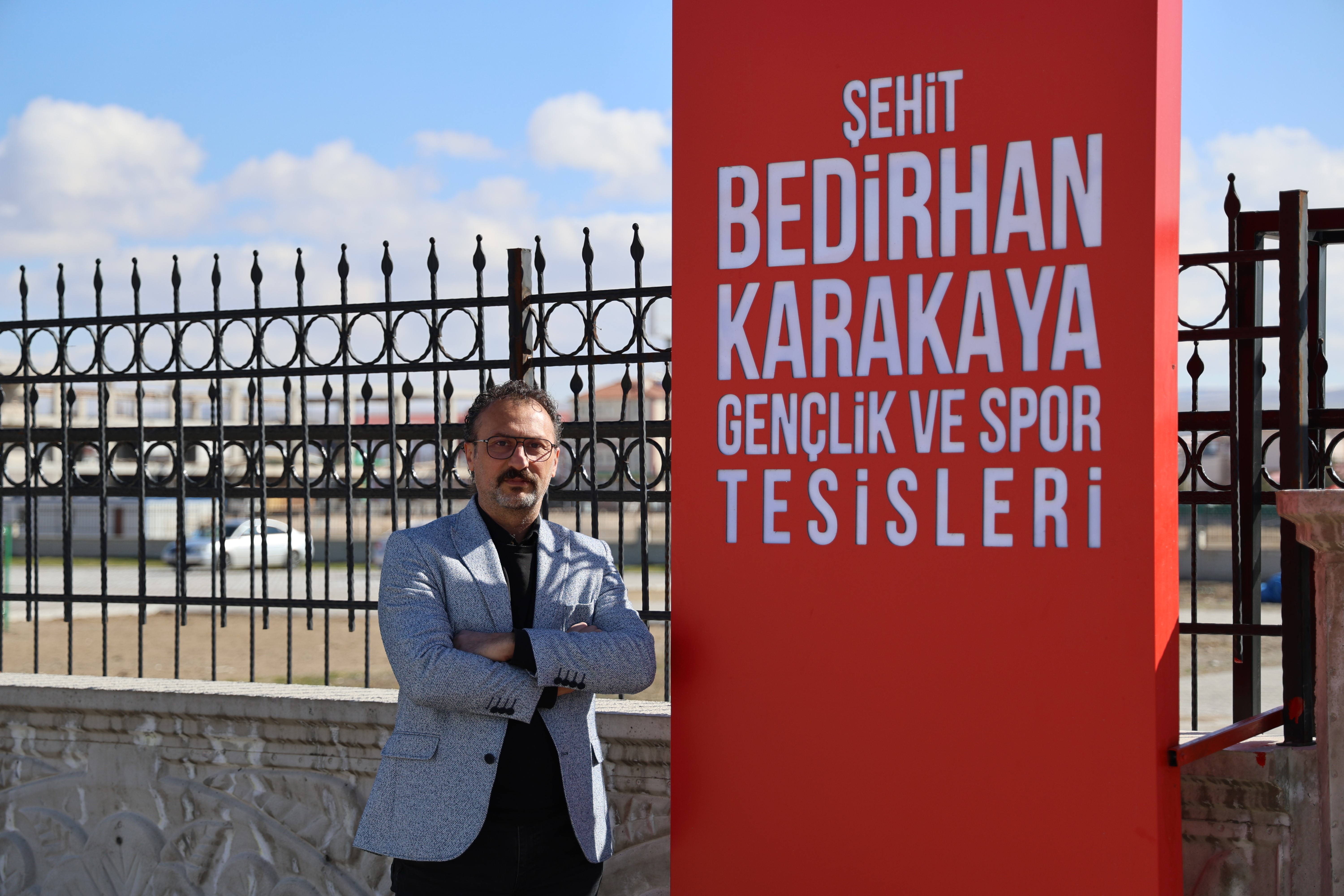 10 aylıkken annesiyle beraber şehit edilmişti! Bedirhan'ın ismi spor tesisinde yaşatılacak