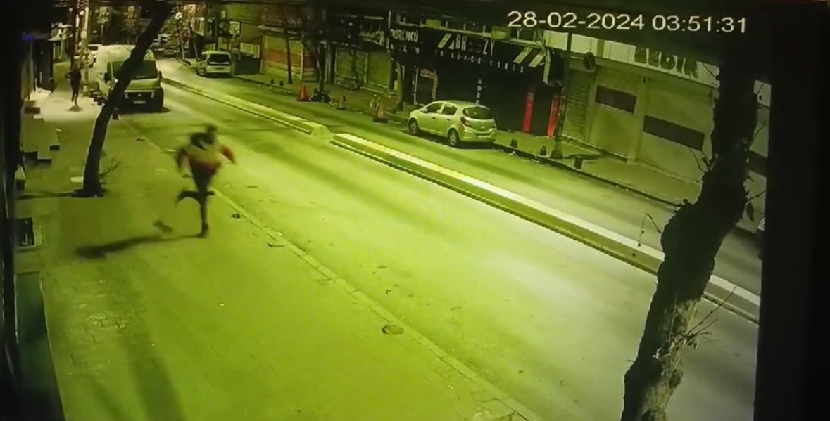 İstanbul’da olaylı gece! Kendisine zorla içkisini ödettiren adama, mekan çıkışı silahla kurşun yağdırdı!