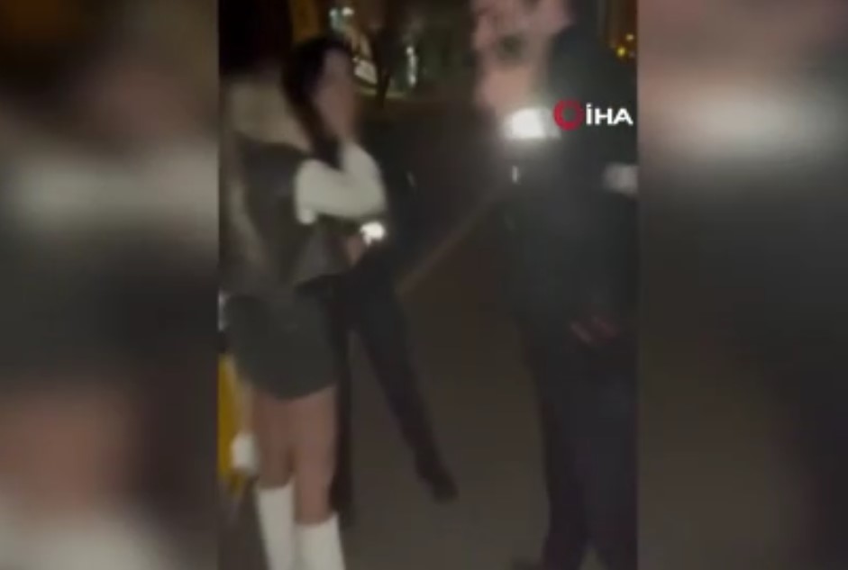 'Bu nasıl kadın' dedirten olay! Takside taşkınlık yapan kadın önce şoföre sonra polislere saldırdı!