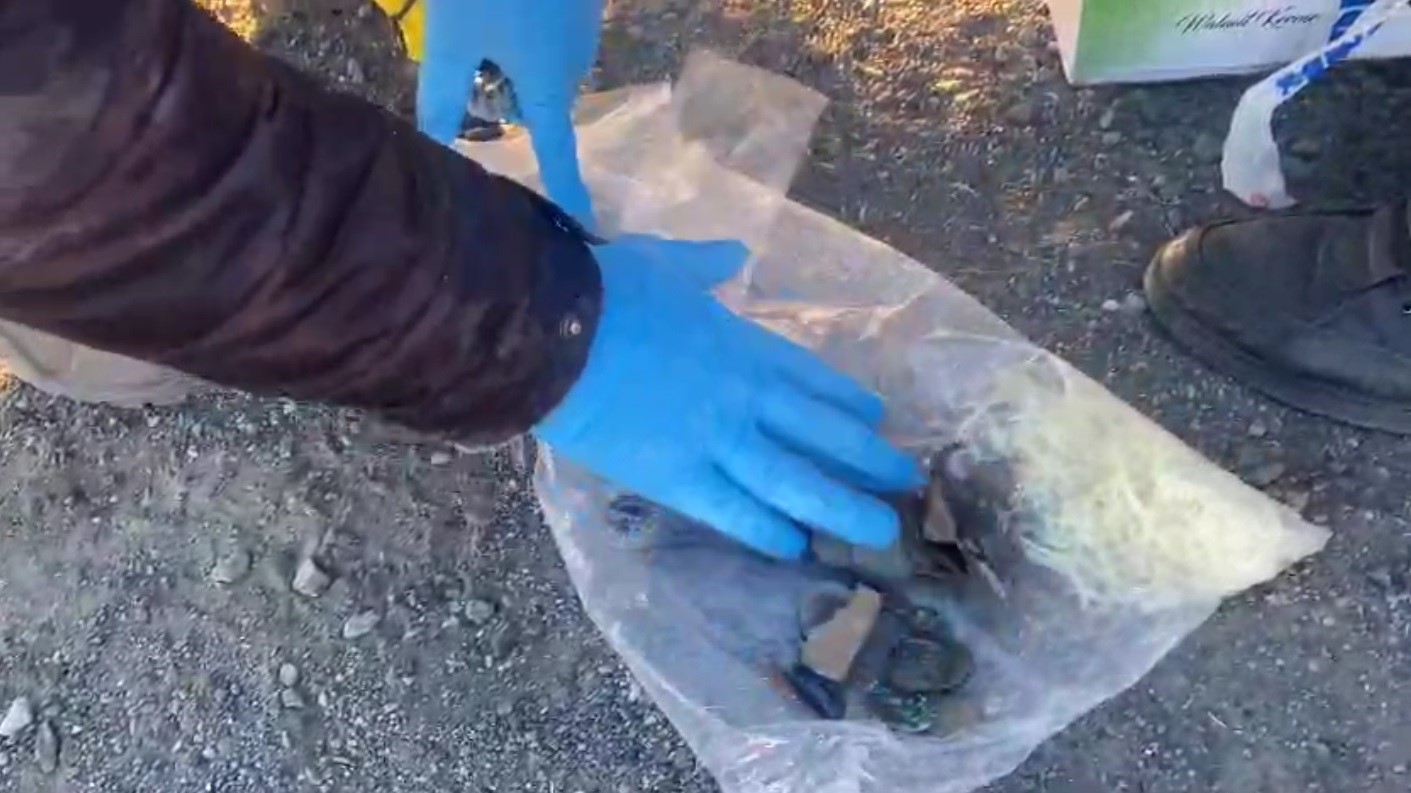 Kars’ta tarihi eserleri peynir paketlerine gizlediler!
