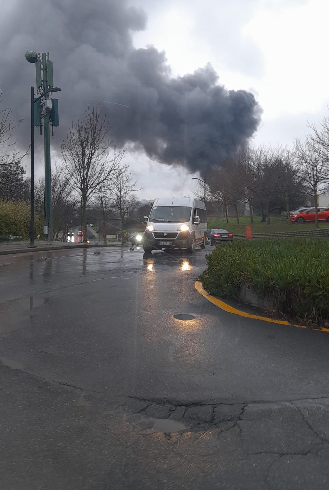 Maslak' ta hareketli dakikalar! İstanbul Teknik Üniversitesi Maslak kampüs alanı cayır cayır yandı!