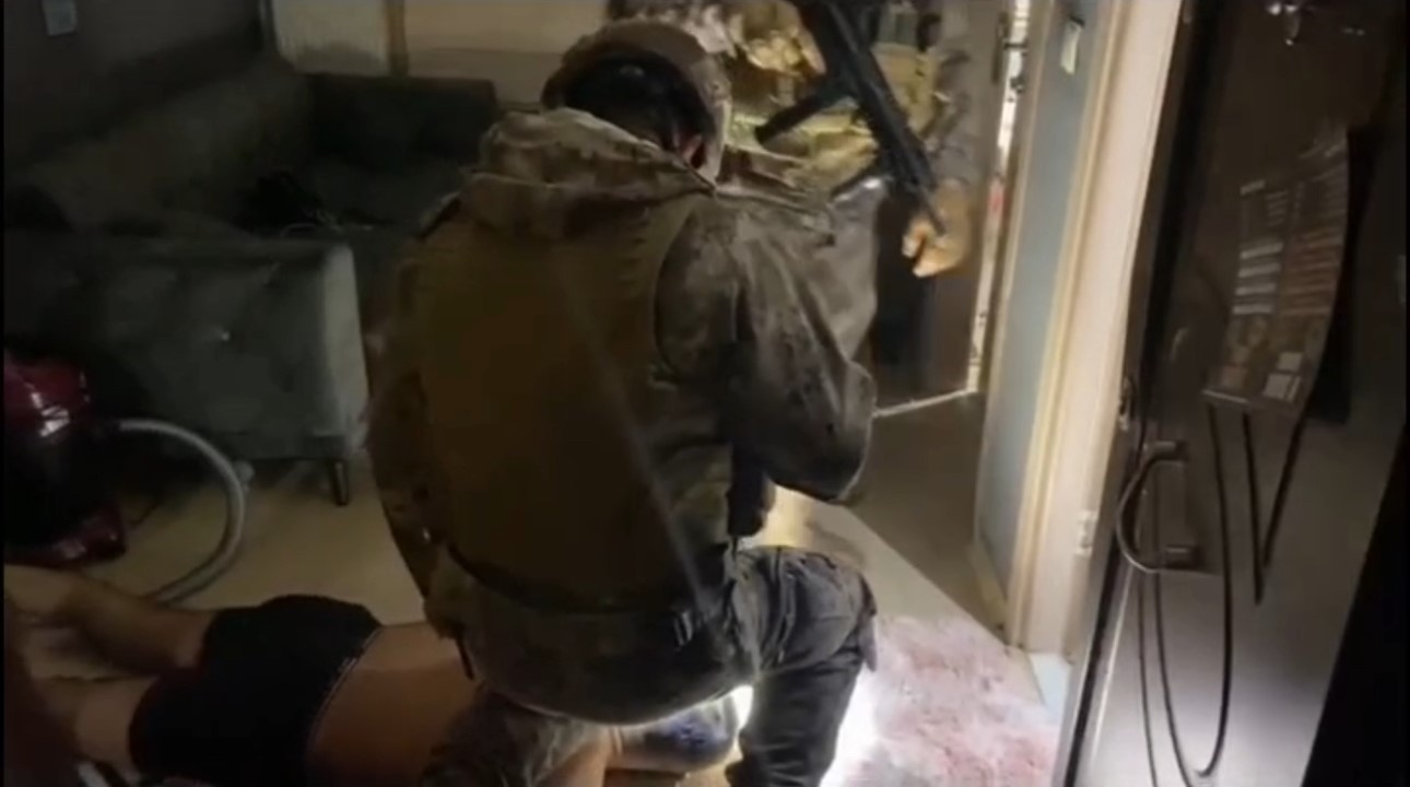 Bursa’da şafak vakti operasyonu! Fuhuş çetesi çökertildi! Çok sayıda tutuklama var...
