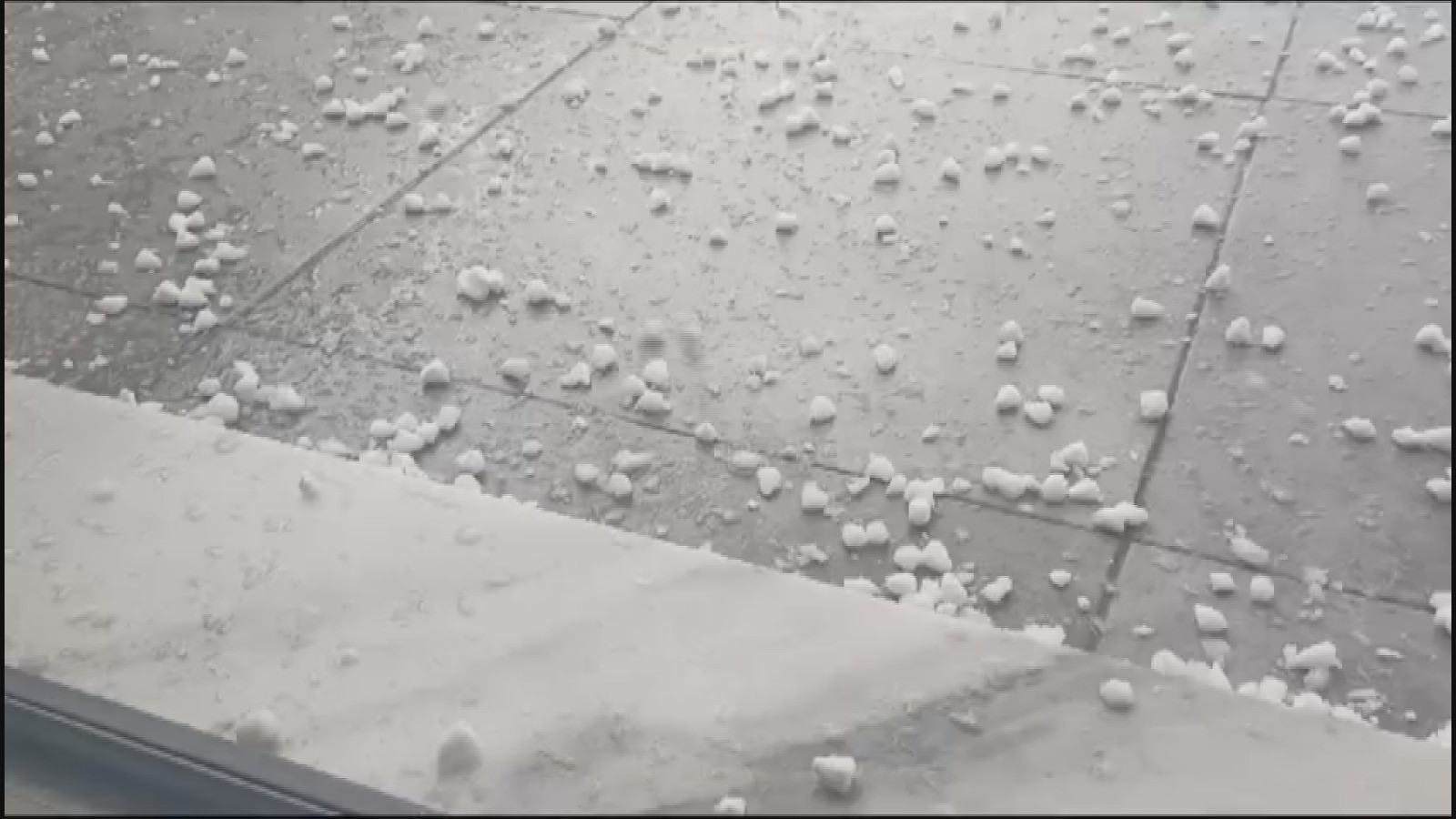 Kayseri’de ceviz büyüklüğünde yağan dolu, vatandaşlara zor anlar yaşattı!