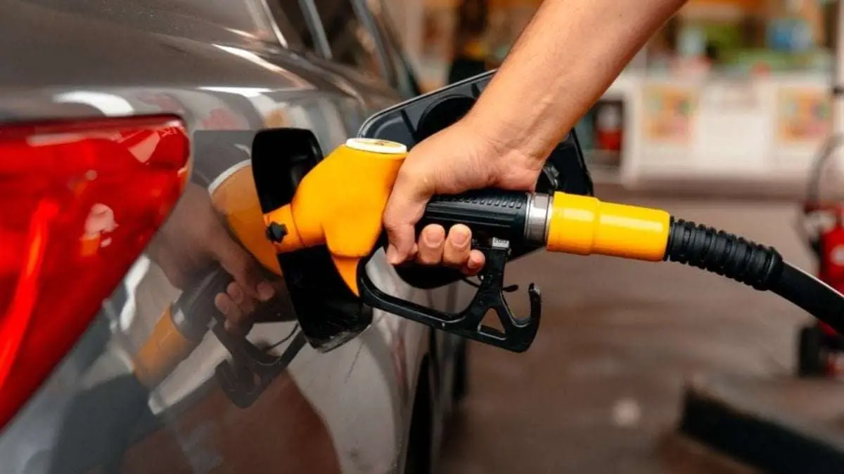 Depoları fulleyin! Gece yarısı motorine ve benzine zam var!