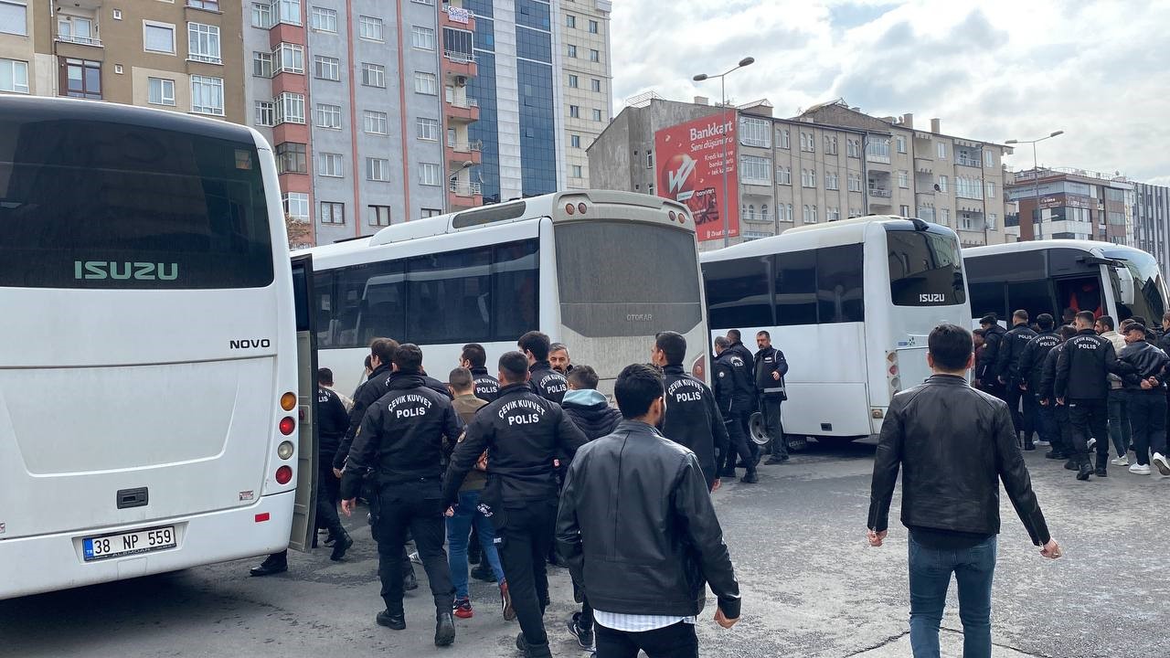 Kayseri'de çete operasyonu! 'Yılanlar Grubu' lakaplı yasa dışı çete çökertildi!