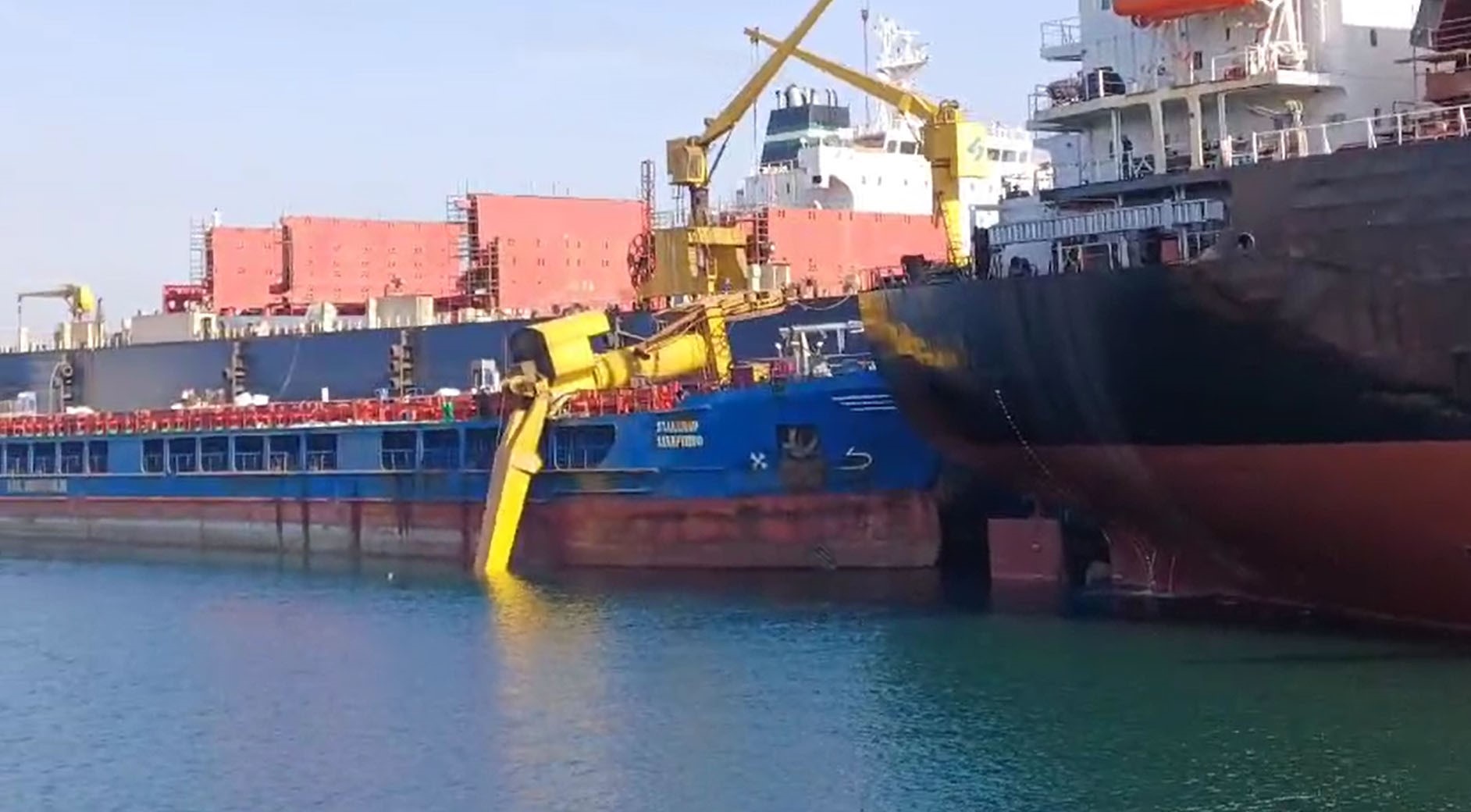 Yalova’da devrilen kule vincindeki operatörün cansız bedenine ulaşıldı!