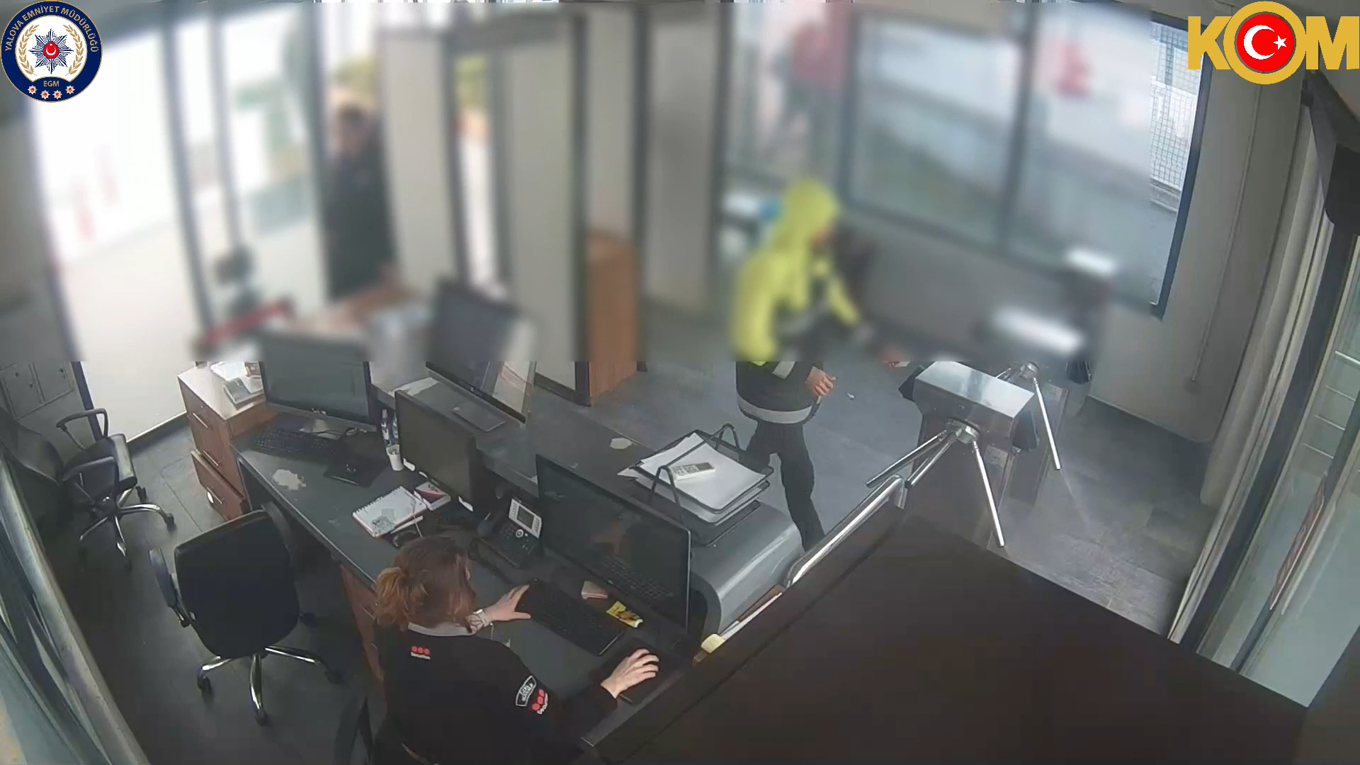 Limandan cezaevi firarisini kargo gemisine bindirerek yurt dışına kaçıran 4 kişi tutuklandı!