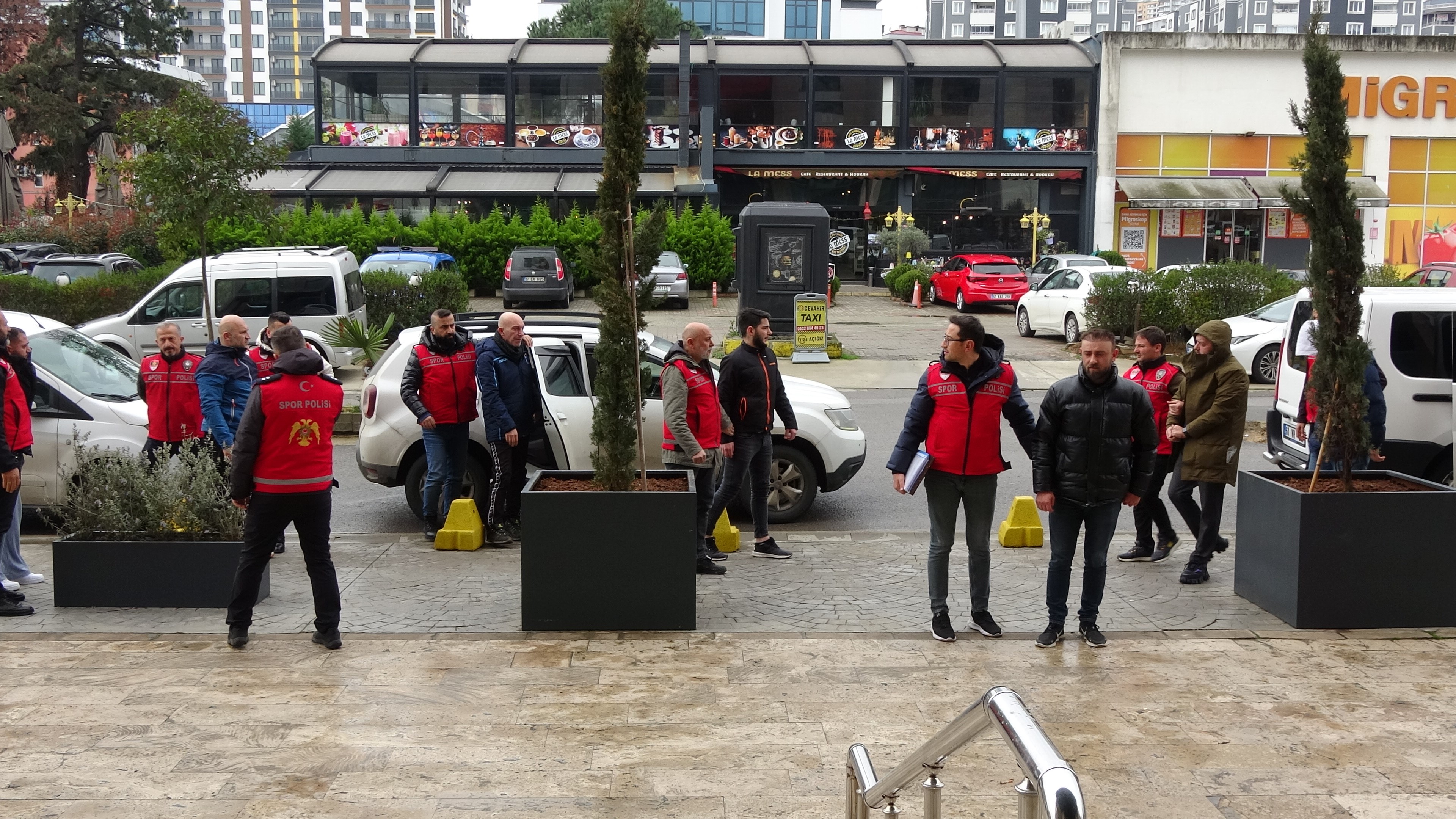 Trabzonspor - Fenerbahçe maçında çıkan olaylardan sorumlu 7 kişi adliyeye sevk edildi!