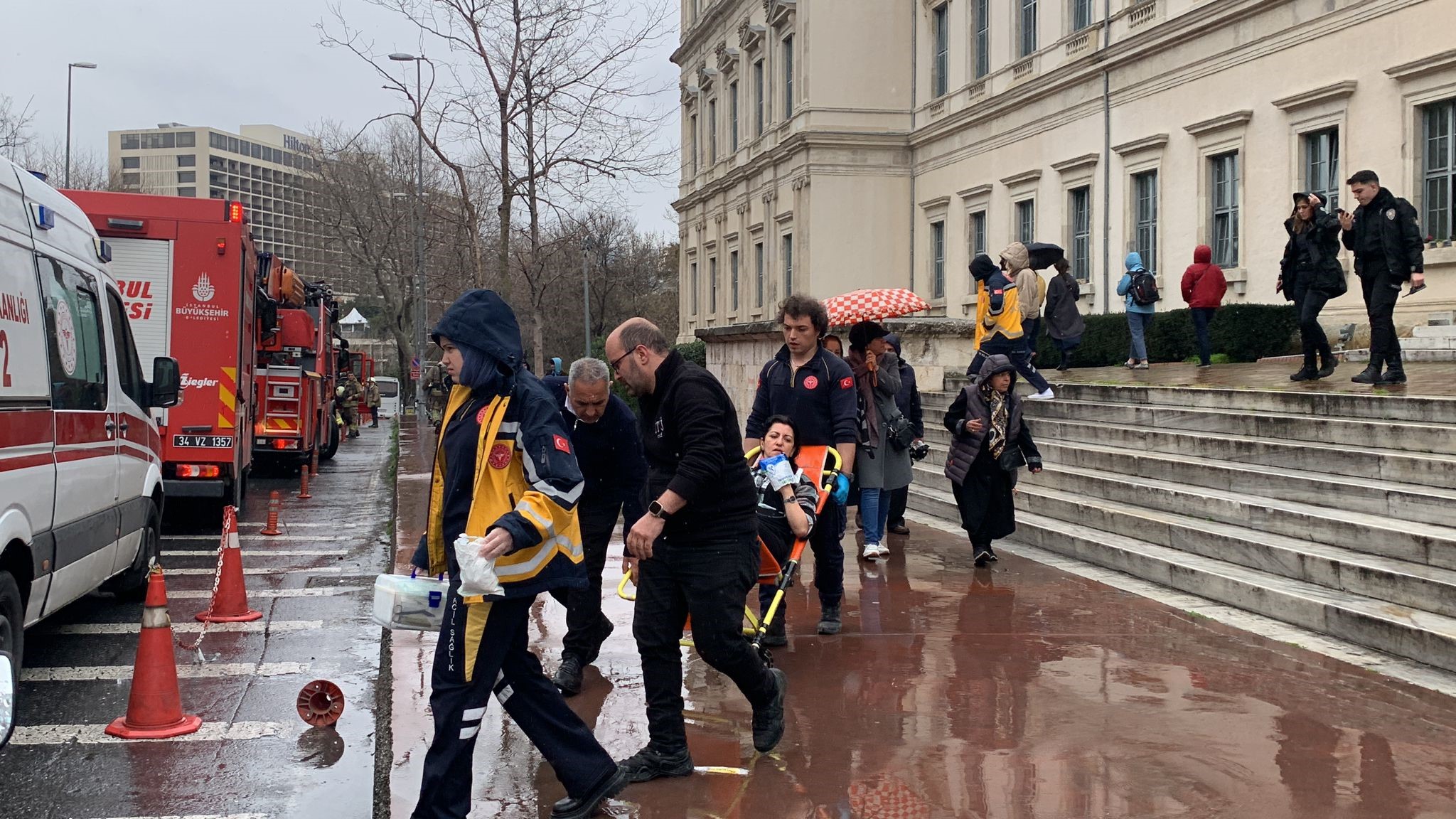 İstanbul Teknik Üniversitesi'nin (İTÜ) Mimarlık Fakültesinde patlama!