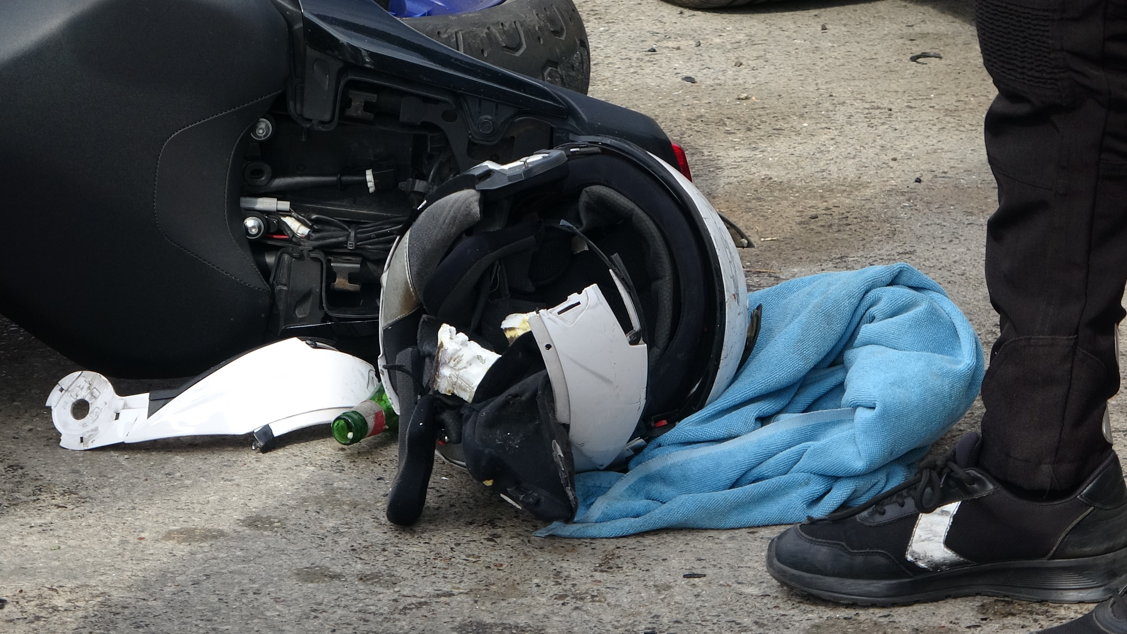 Askere gitmeye hazırlanan 22 yaşındaki genç, motosikletiyle otobüse çarparak can verdi!