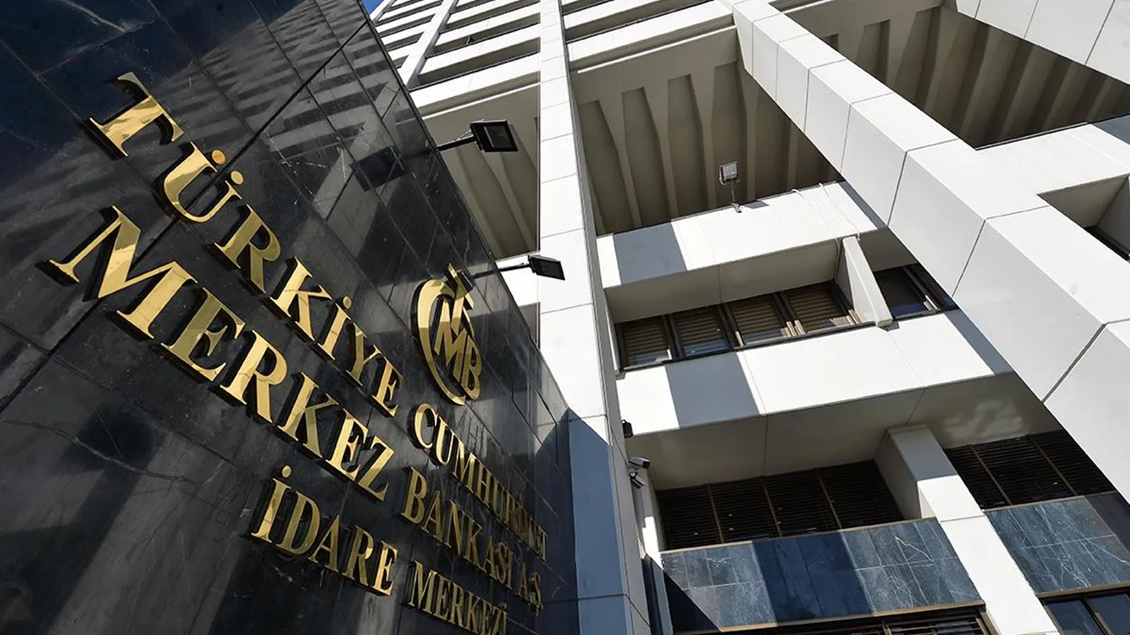 TCMB faiz kararı sonrası altın ve dolarda şok düşüş!