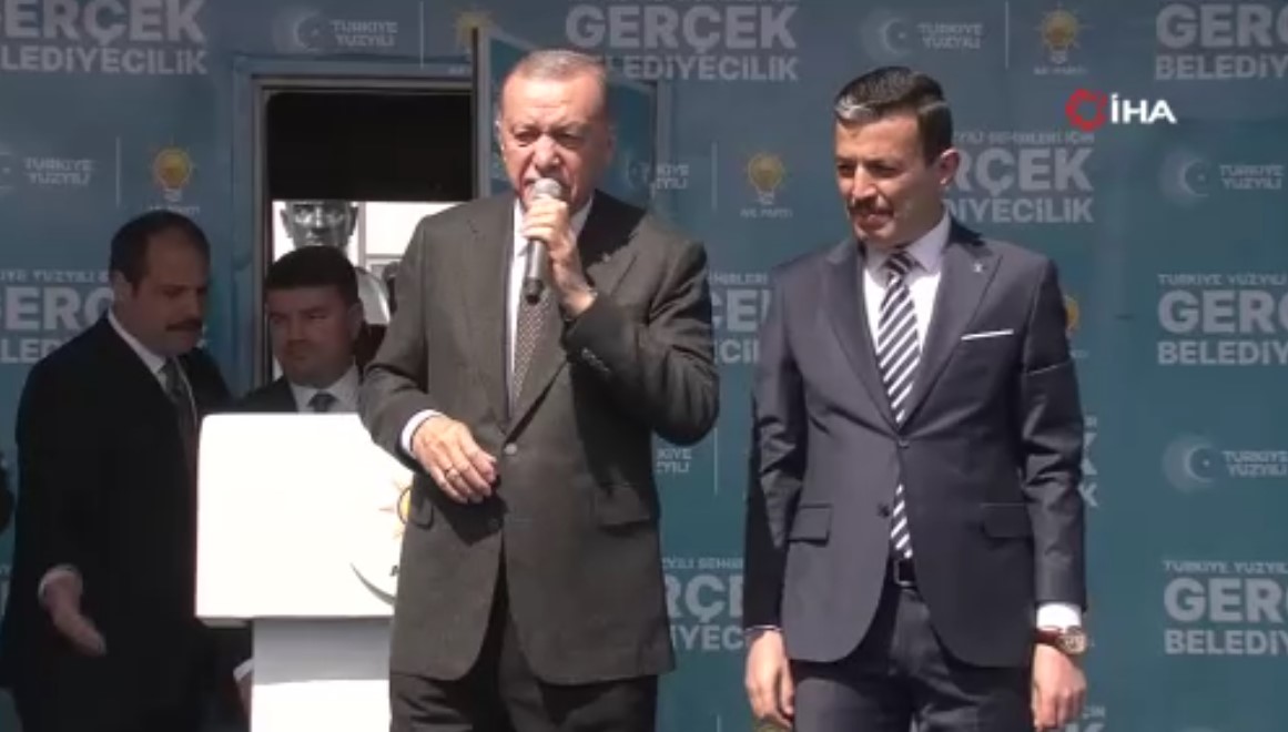 Cumhurbaşkanı Erdoğan Aksaray mitinginde seslendi: ''Mücadele bayrağını daha yukarıya taşıma vaktidir''