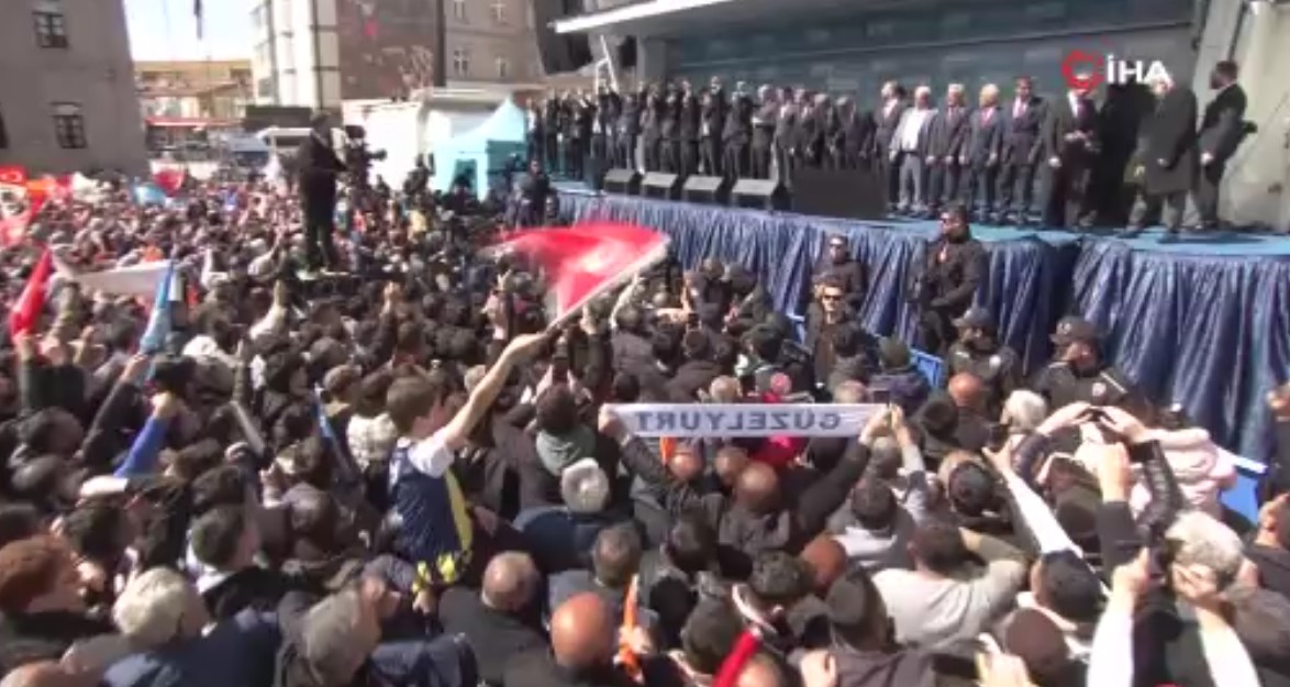 Cumhurbaşkanı Erdoğan Aksaray mitinginde seslendi: ''Mücadele bayrağını daha yukarıya taşıma vaktidir''