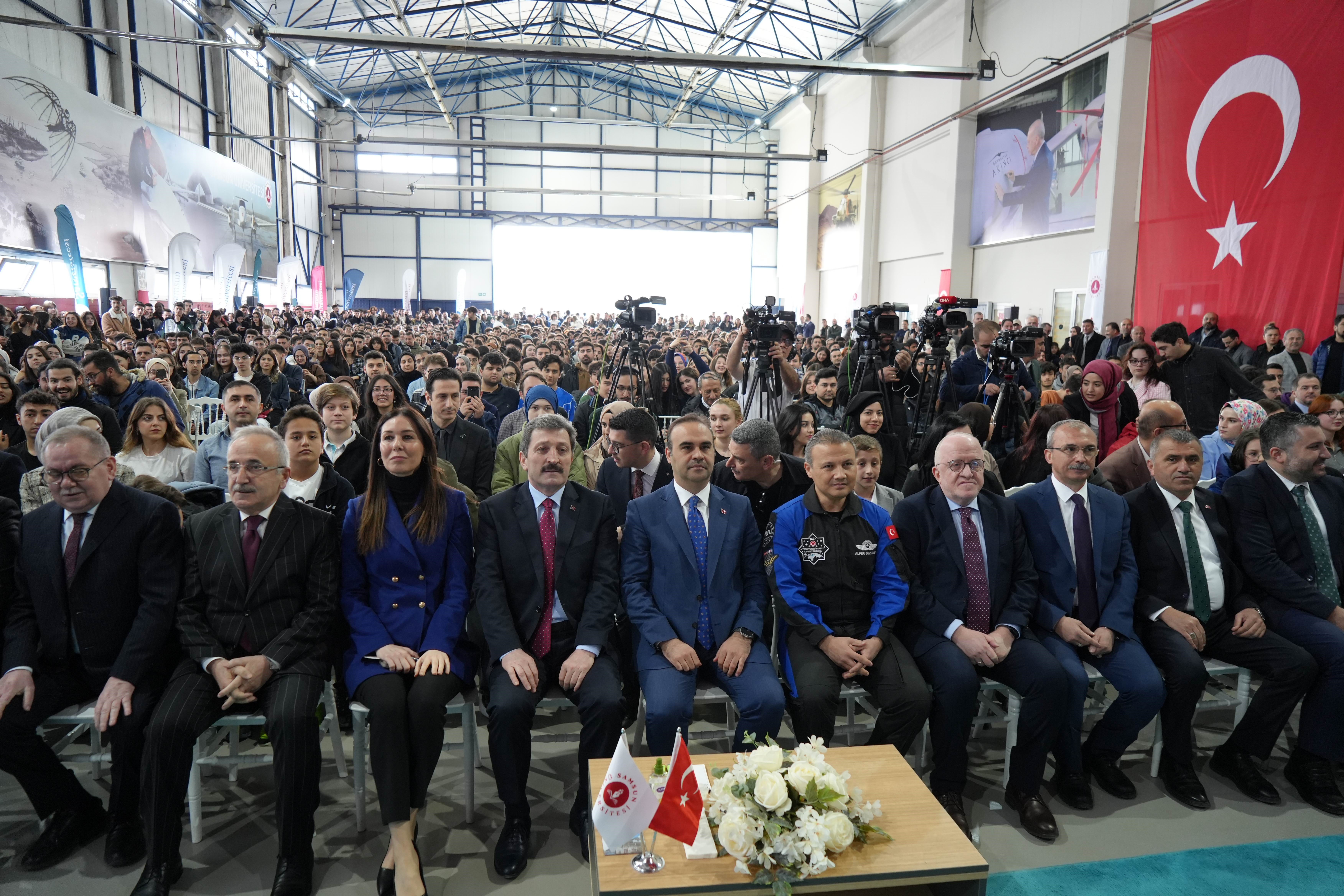 Bakan Kacır, ‘Ay Projesi’ ile müjde verdi! “Hibrit roket motorunu uzayda ateşlemeyi başaran ilk ülke olacağız”