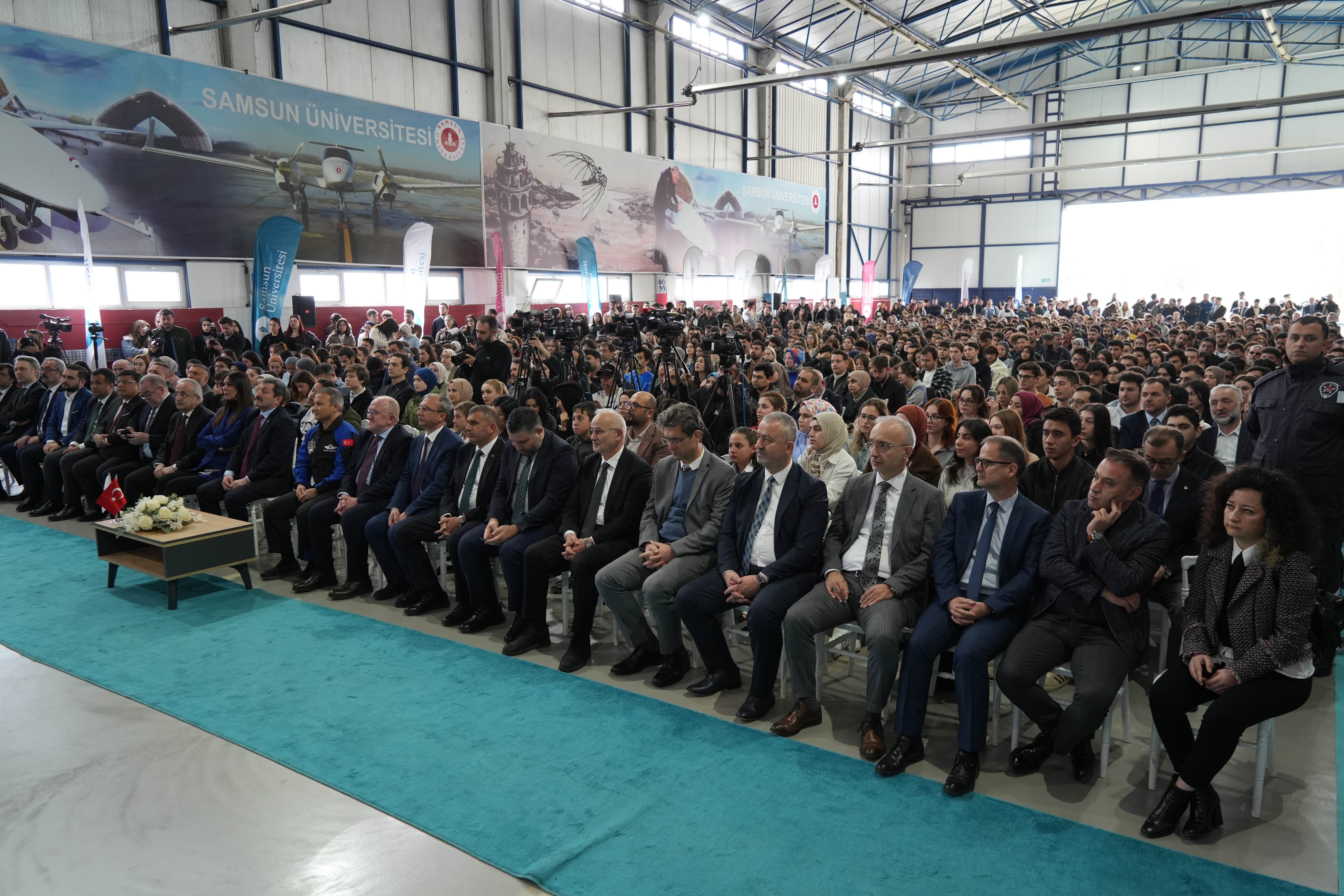 Bakan Kacır, ‘Ay Projesi’ ile müjde verdi! “Hibrit roket motorunu uzayda ateşlemeyi başaran ilk ülke olacağız”