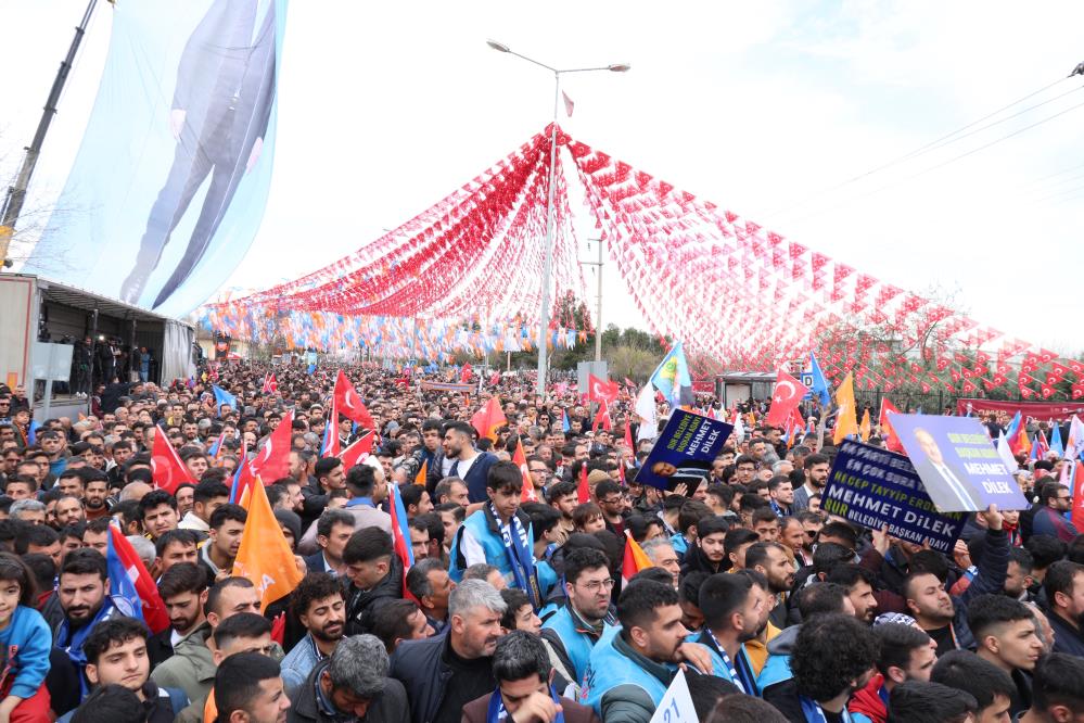 Cumhurbaşkanı Erdoğan Diyarbakır'da konuştu: “DEM benim Kürt kardeşimin iradesini işportaya çıkarmıştır”