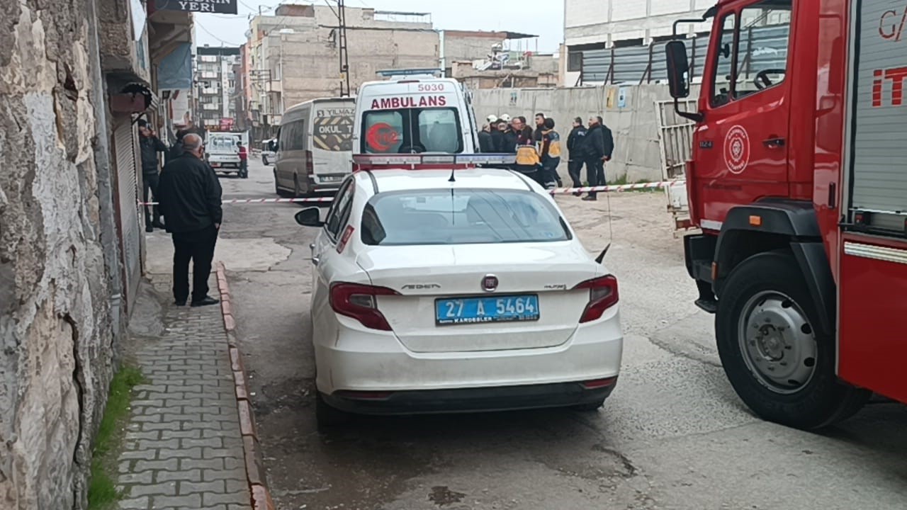 Gaziantep'te feci kaza! Yaşlı adam işçi servisinin altında kalarak feci şekilde can verdi! 