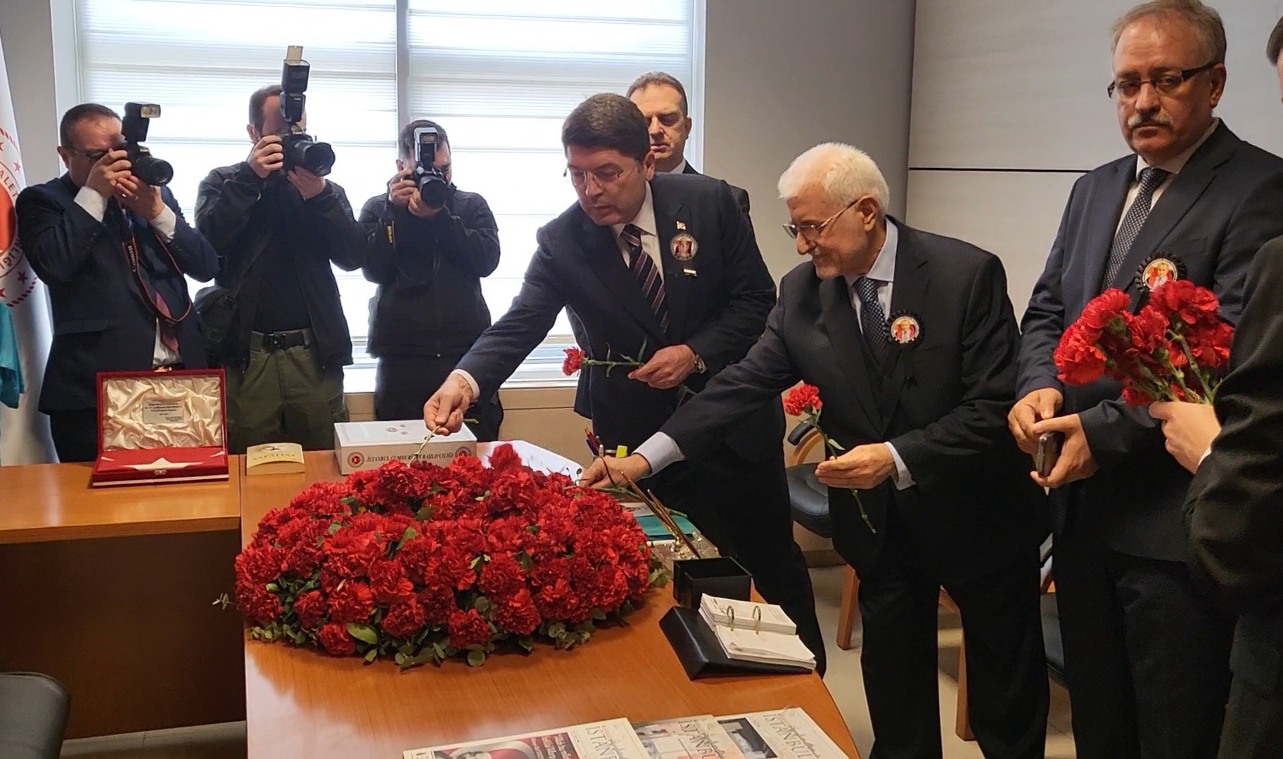 Savcı, Mehmet Selim Kiraz’ın şehit oluşunun 9’uncu yıl dönümünde İstanbul Adalet Sarayında tören düzenlendi