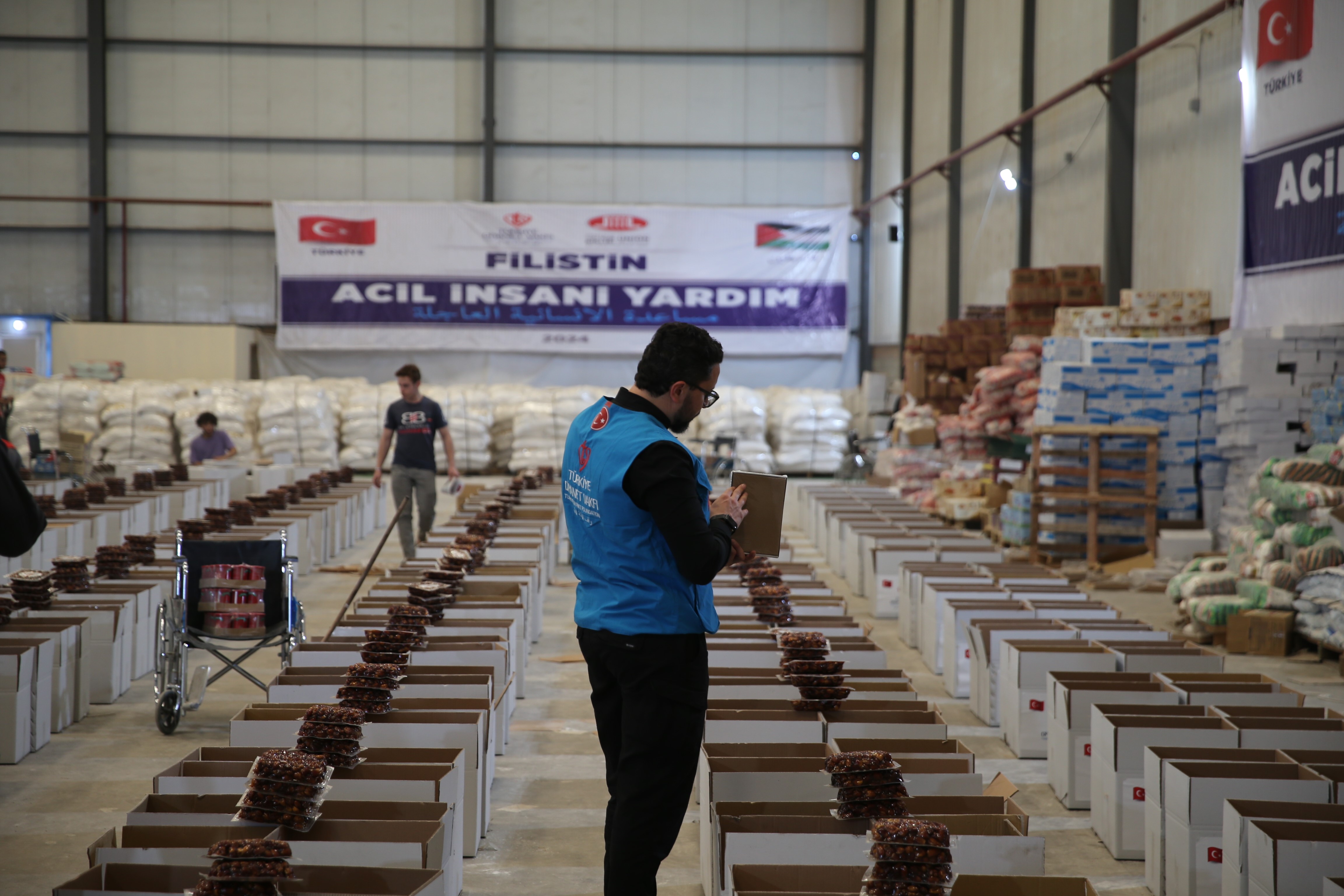 Türkiye, 16 tır insani yardımı daha Gazze’ye ulaştıracak!