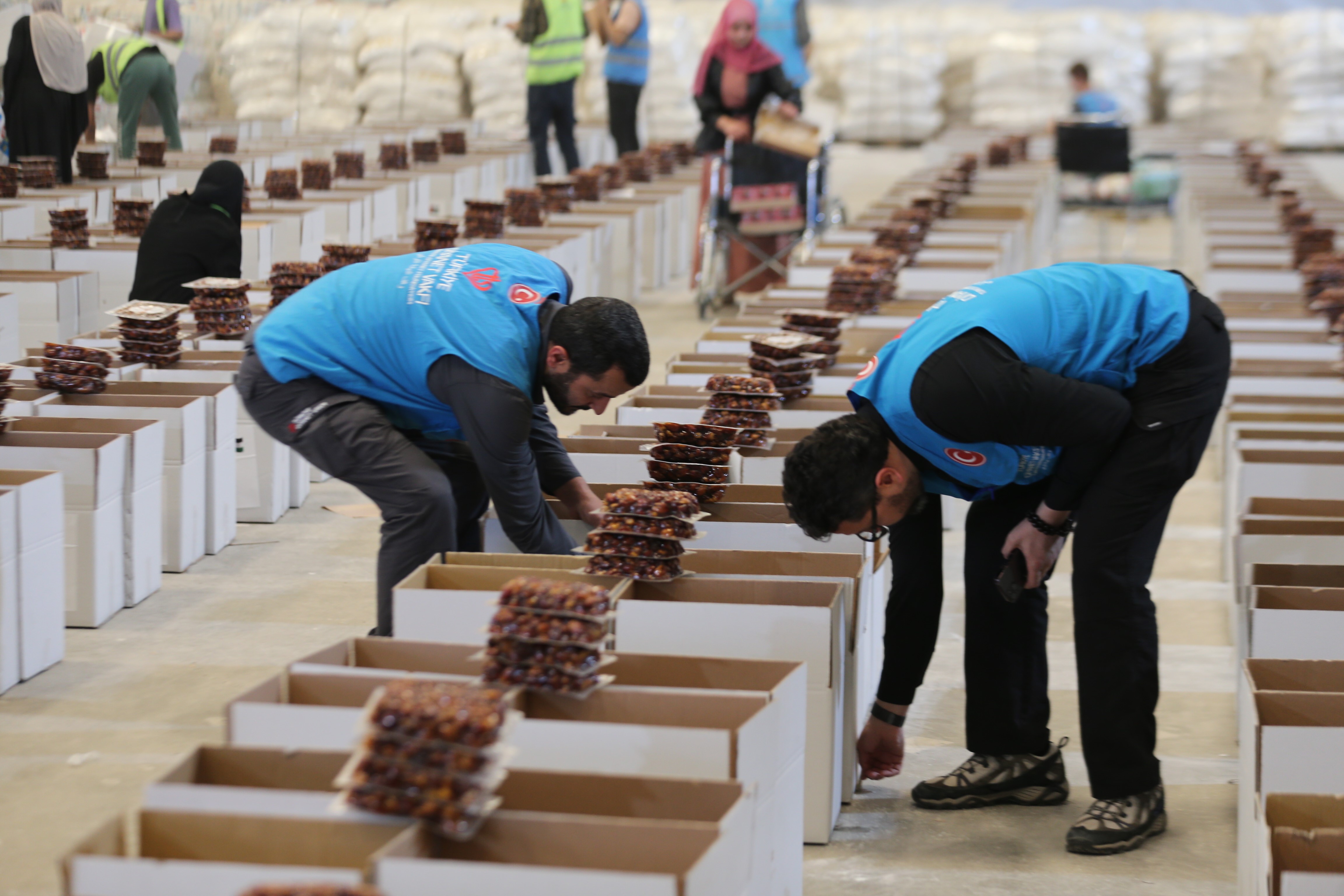 Türkiye, 16 tır insani yardımı daha Gazze’ye ulaştıracak!