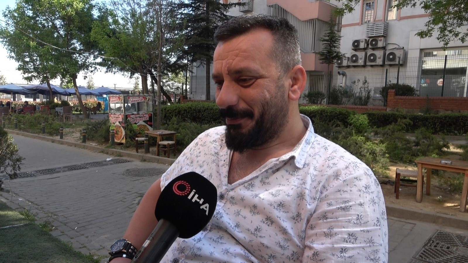 Bursa’da trajikomik olay! Kaçan şüpheliyi polise teslim eden vatandaş, yarım kalan çay keyfine devam etti