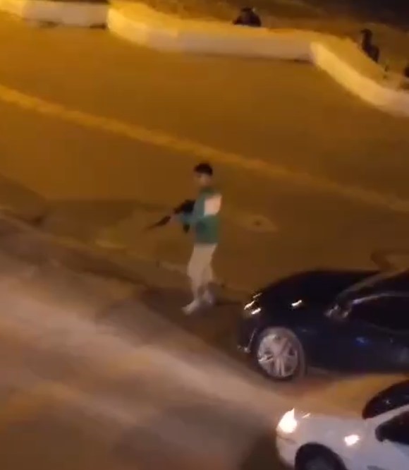 Aydın'da dehşet dakikalar! Hesap yüzünden çıkan kavgada, uzun namlulu silahlar çekildi!