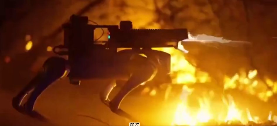 Bilim -Kurgu sahneleri gerçek oldu! Alev püskürten robot köpek 'Thermonator' tanıtıldı