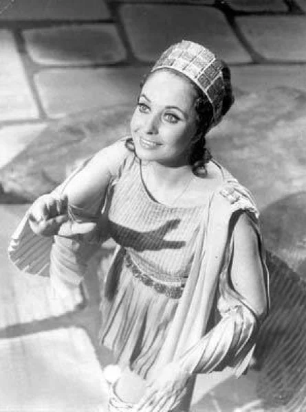 Tiyatro ve sinemanın usta ismi, Ayten Gökçer hayatını kaybetti!