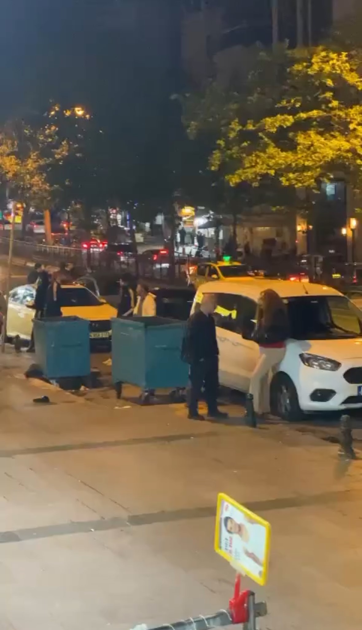 Beyoğlu polisinden fuhuş operasyonu! İstanbul'un göbeğinde fuhuş pazarlığı yaptılar!