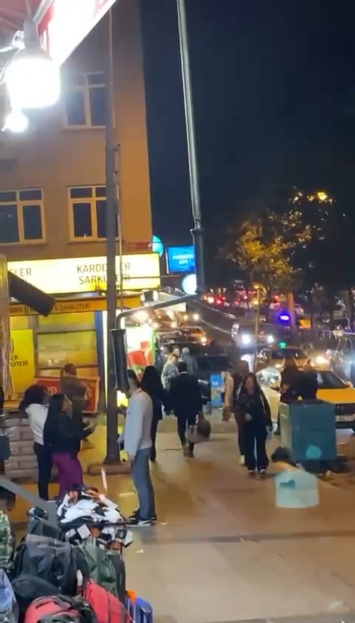 Beyoğlu polisinden fuhuş operasyonu! İstanbul'un göbeğinde fuhuş pazarlığı yaptılar!