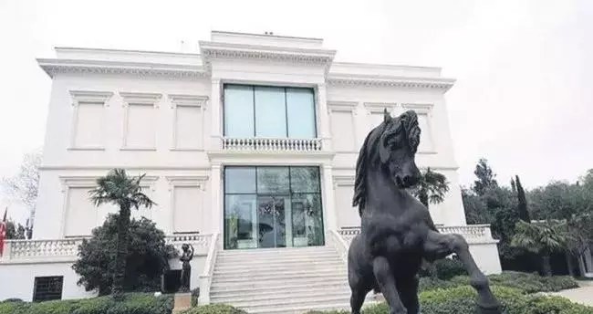 İhsan Sabancı’nın kızı olduğu ortaya çıkınca, Sabancıların atlı köşkü icradan satılığa çıktı!