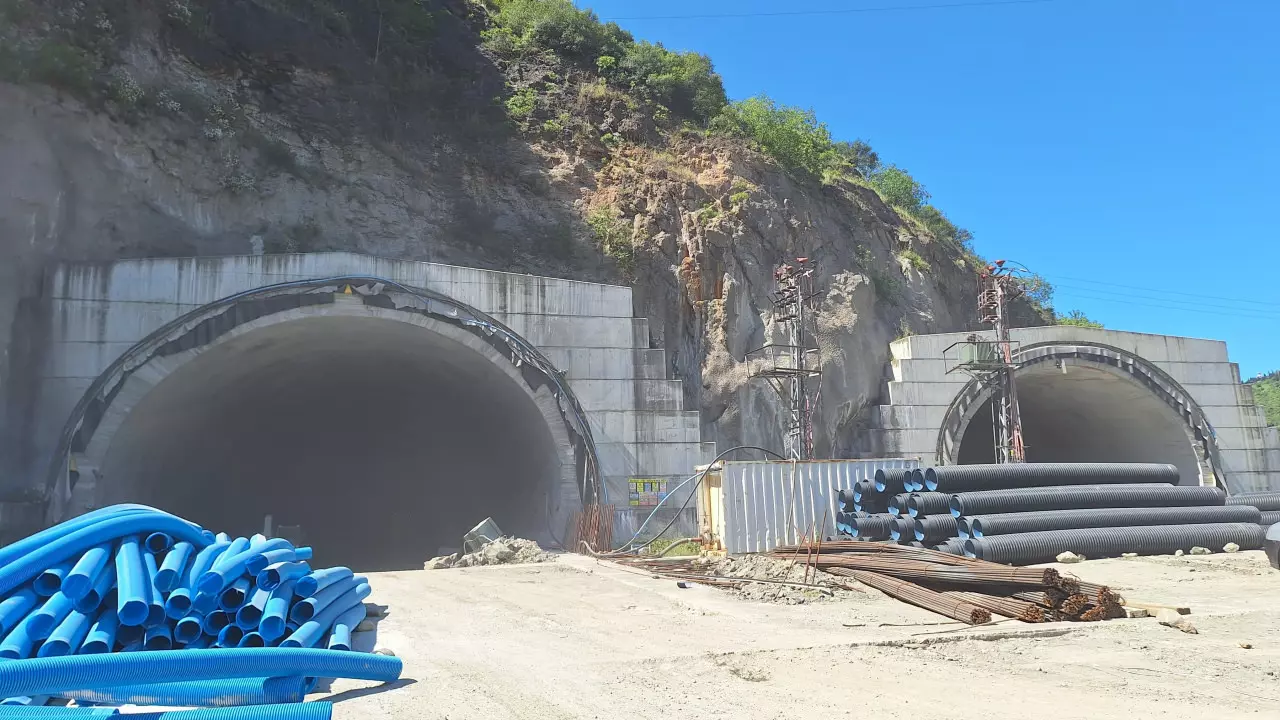 Trabzon’da feci olay! Tünel inşaatında iskele çöktü! 