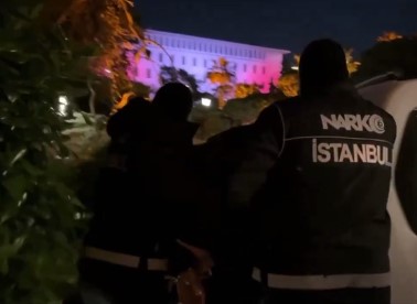 İçişleri Bakanlığından önemli duyuru! Kırmızı bültenle aranıyordular, İstanbul'da yakalandılar!