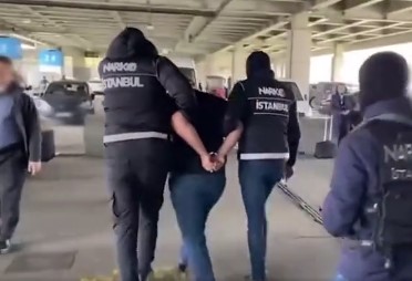 İçişleri Bakanlığından önemli duyuru! Kırmızı bültenle aranıyordular, İstanbul'da yakalandılar!