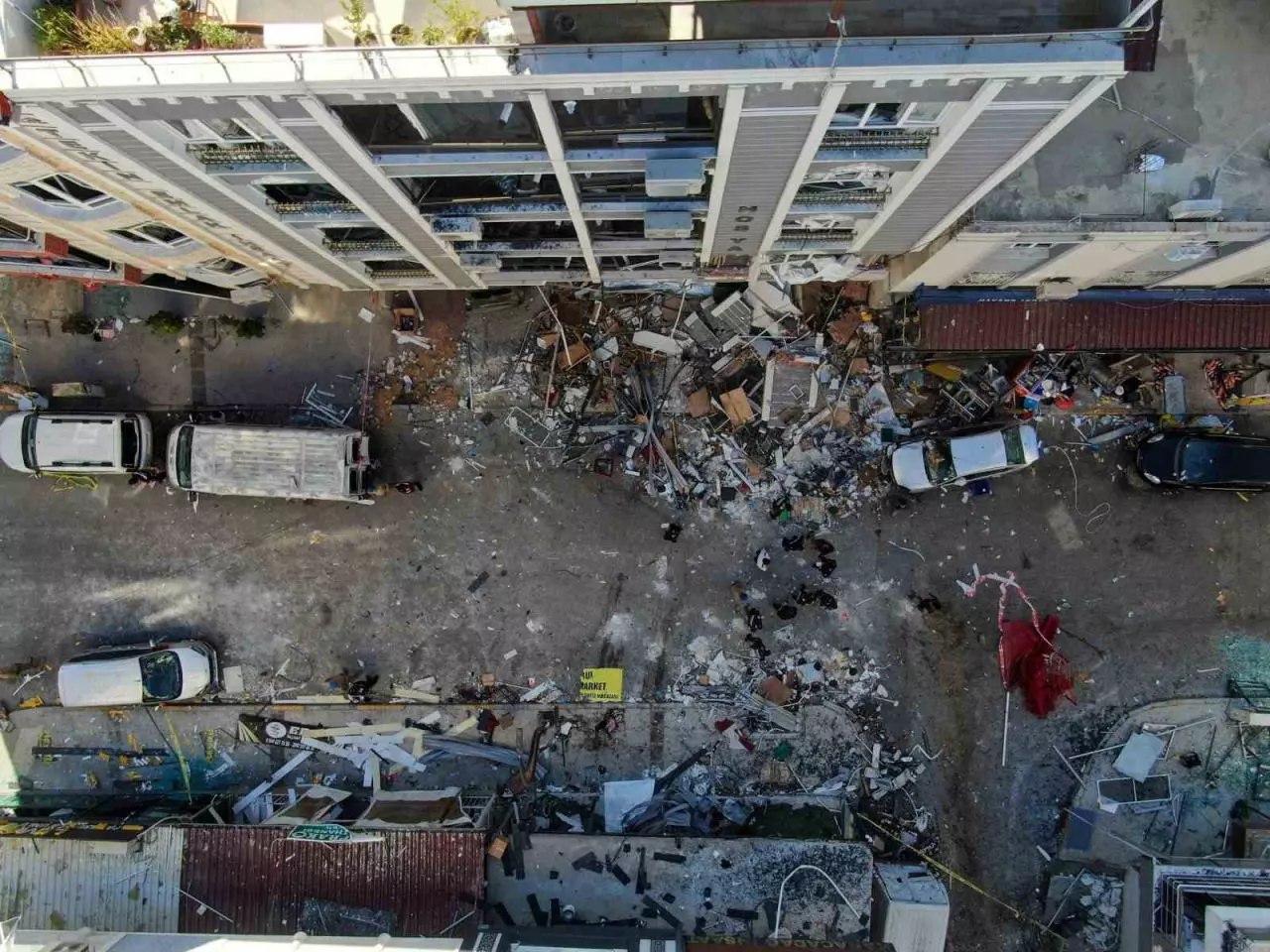 İzmir'deki patlamayla ilgili yeni gelişme: Belediyenin 'ruhsat' skandalı! 