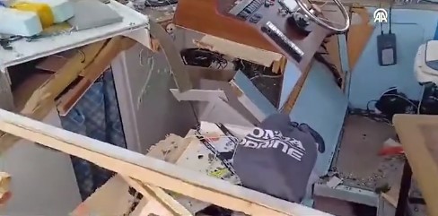 Yunan unsurlarından çirkin saldırı! Türk balıkçının teknesini parçaladılar...