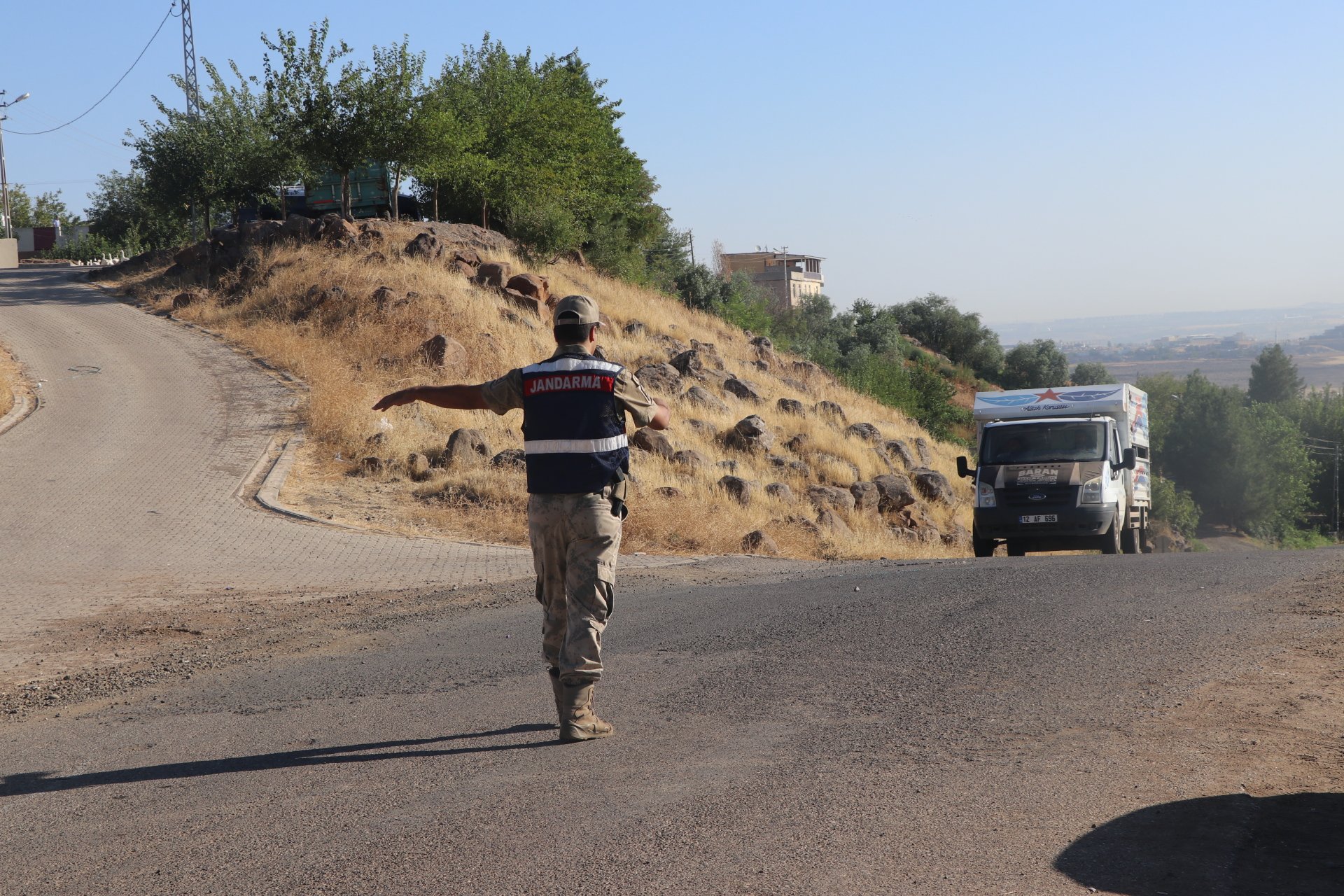 Kayalıkların üzerinde kan bulundu: Kaybolan Narin' hakkında vallik açıklama yaptı!