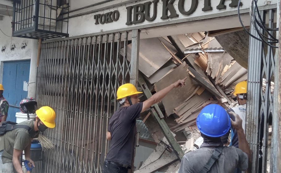 Endonezya'da deprem: Baubau kentinin güneydoğusu 6,1 büyüklüğünde deprem meydana geldi!