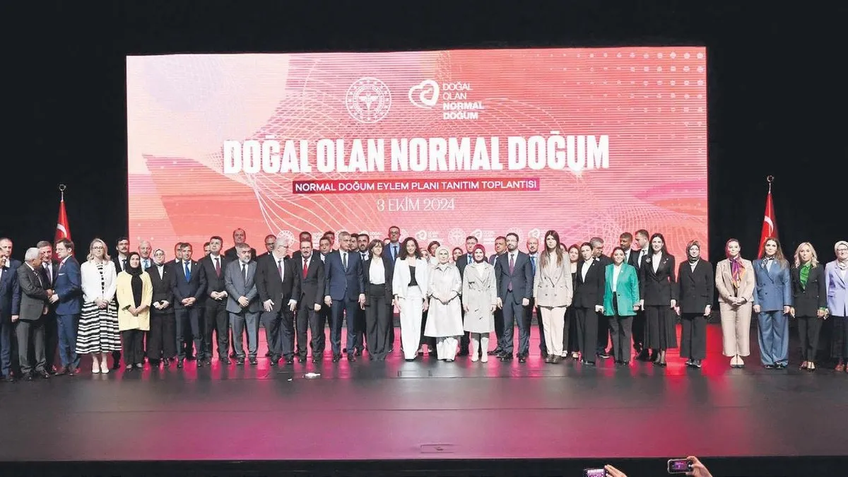 Emine Erdoğan, Beştepe'de düzenlenen "Doğal Olan Normal Doğum" programında anne adaylarına seslendi 