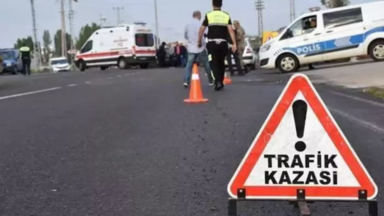 Tekirdağ'da iki otomobil çarpıştı: Feci kazada, 3 kişi öldü, 1 bebek yaralandı!