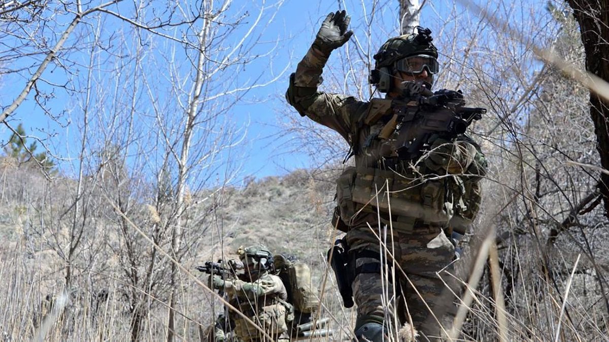 MSB duyurdu: Fırat Kalkanı bölgesinde, 2 PKK/YPG'li terörist etkisiz hale getirildi!