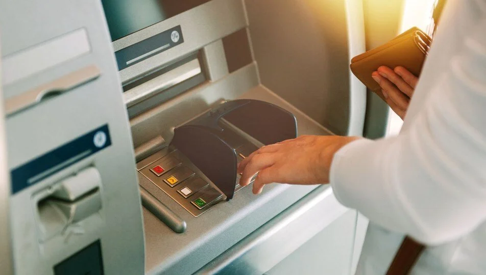 ATM'lerde yeni karar: Nakit çekim limitleri yükseldi!