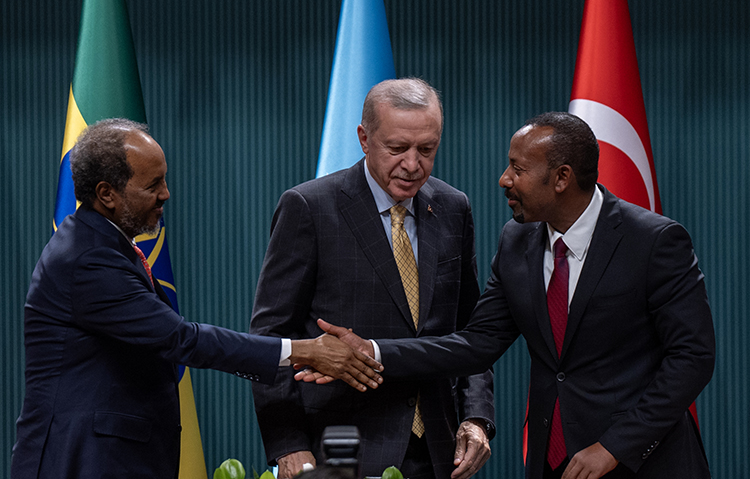 Somali ve Etiyopya arasında yeni bir başlangıç! Erdoğan: Huzur ve refahını arttıracak projeleri beraberce hayata geçireceğiz